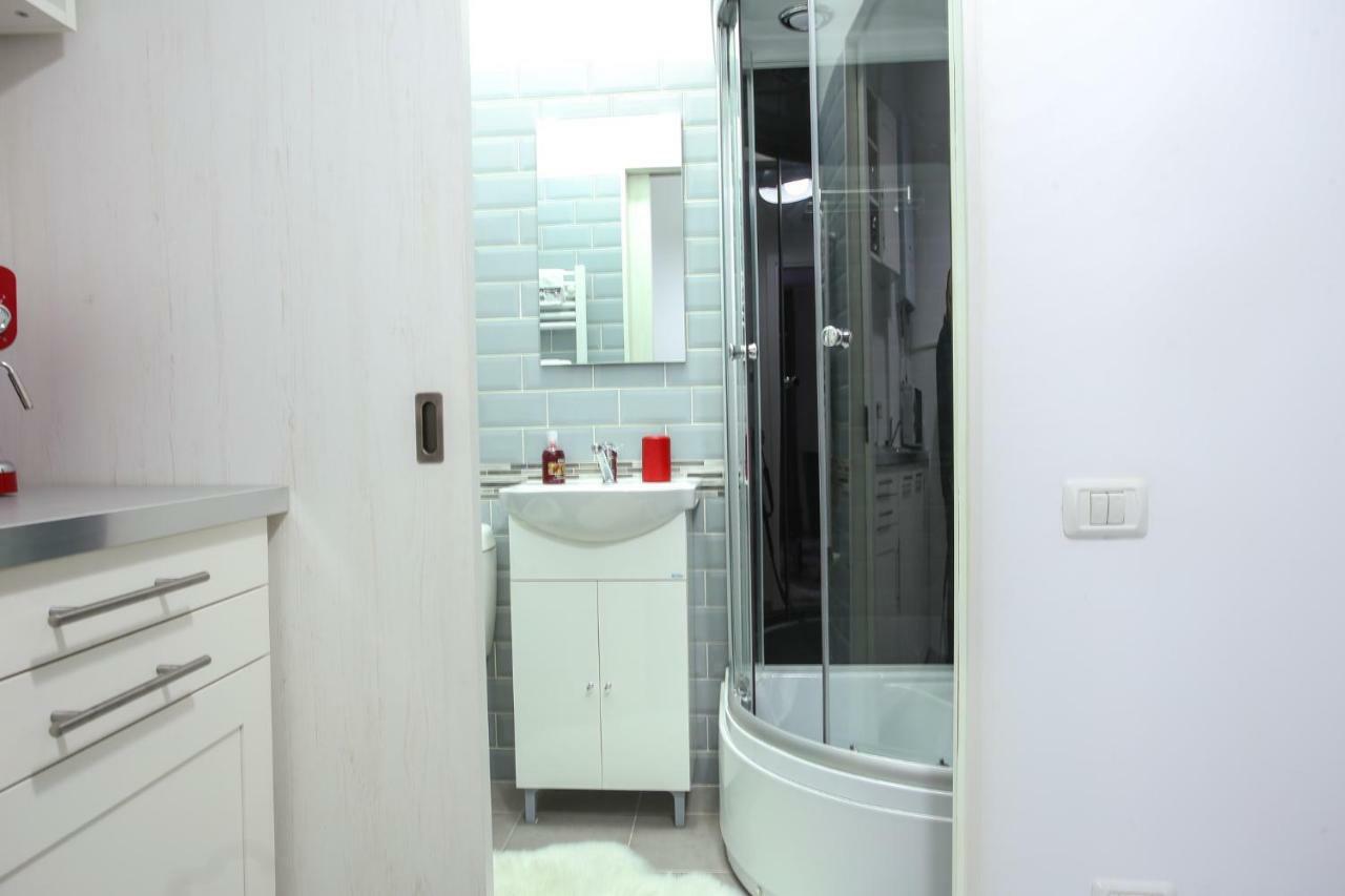 Simona Maria Apartment Букурещ Екстериор снимка